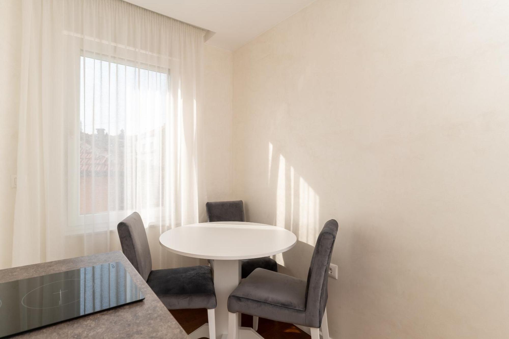 Ornament Hotel And Apartments Saraievo Exterior foto