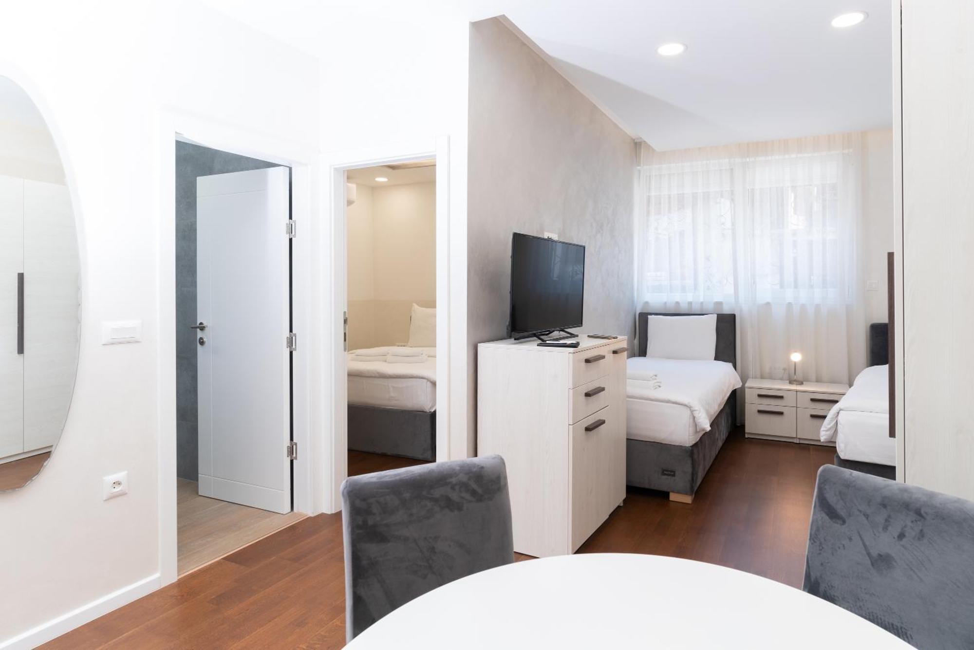 Ornament Hotel And Apartments Saraievo Exterior foto