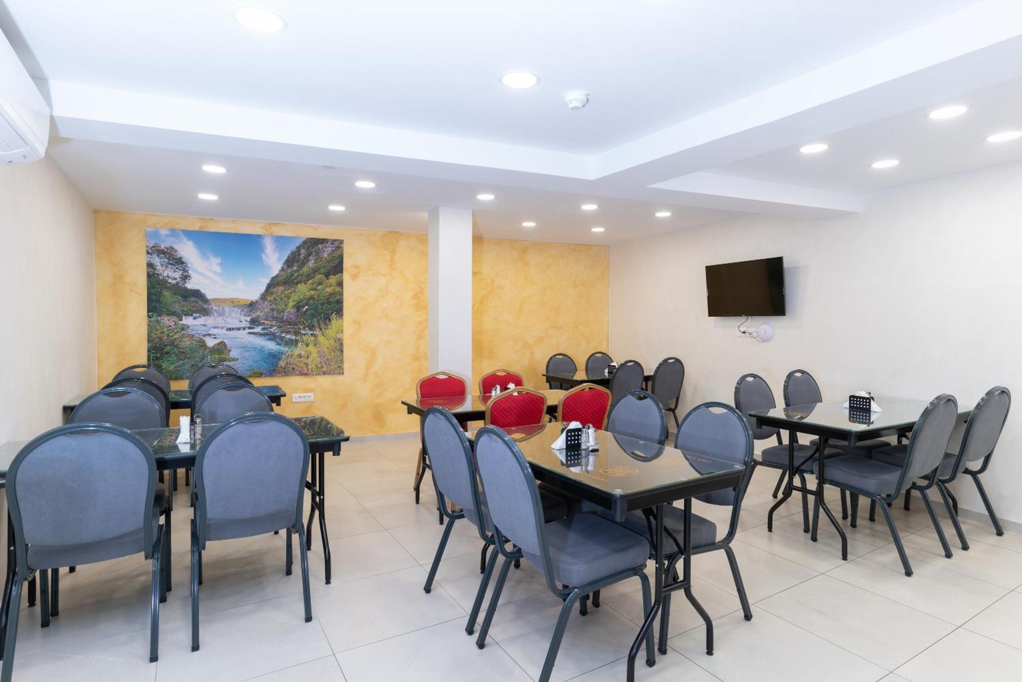 Ornament Hotel And Apartments Saraievo Exterior foto